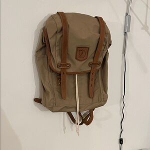 Fjallraven Rucksack 21 Small Tan Backpack
